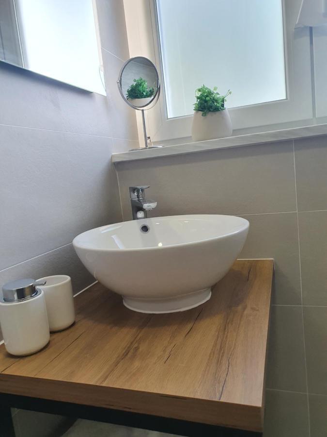 Apartman Leona 4*, Kantrida リエカ エクステリア 写真